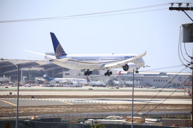 BOEING 787-10 Dreamliner (N16009)