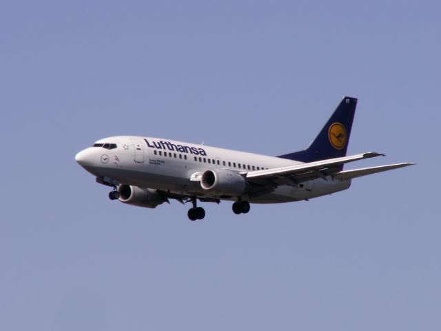 Boeing 737-500 (D-ABIT) - B737-500 D-ABIT der Lufthansa im Landeanflug auf FRA am 15.08.2008.