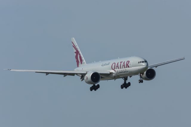 BOEING 777-200LR (A7-BFQ) - WAW SPOTTING