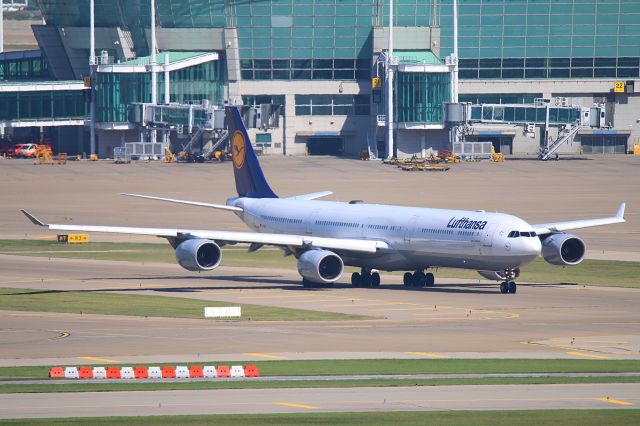 Airbus A340-600 (D-AIHL) - Oseong Mt. Observatory. Taxiing to RWY34 for departure to FRA on Sep. 22nd, 2018.