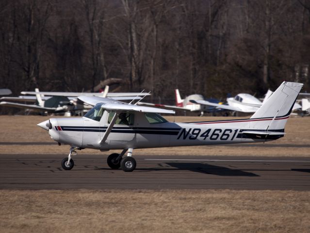Cessna 152 (N94661) - After landing runway 26.