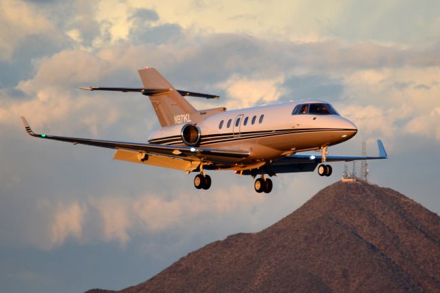 Hawker 800 (N97KL)