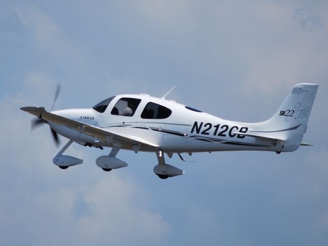 Cirrus SR-22 (N212CB) - Departing runway 2L - 8/23/09