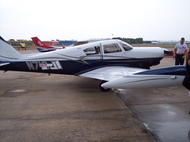 Piper PA-24 Comanche (N713JR)