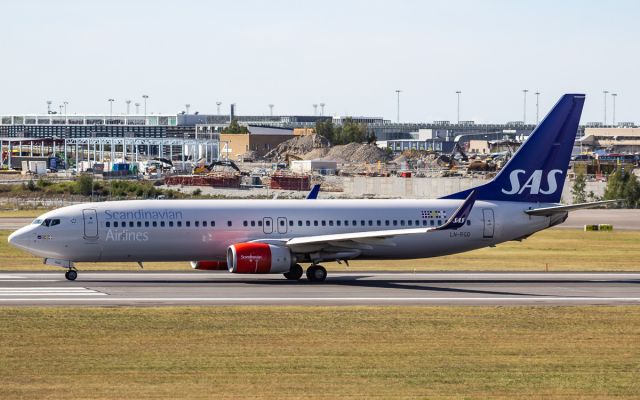 Boeing 737-800 (LN-RGD)