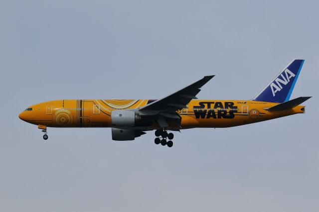 Boeing 777-200 (JA743A)