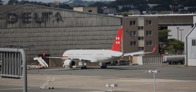 Boeing 757-200 (HB-IEE)