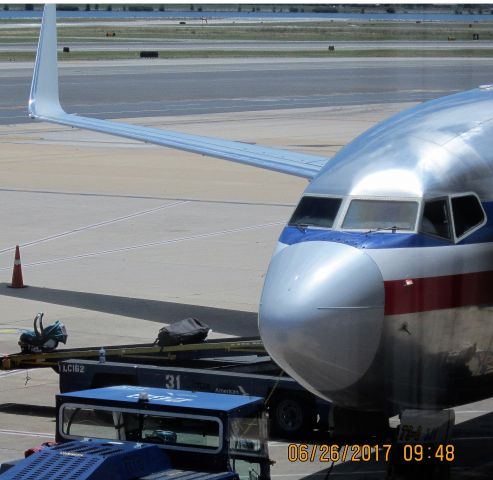 Boeing 737-800 (N862NN)