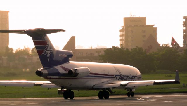 BOEING 727-200 (N395AJ)