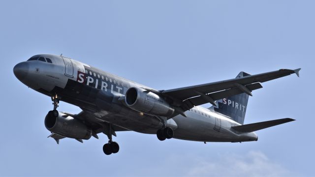 Airbus A319 (N526NK) - Spirit Airlines Airbus A319-132 on final for RWY 27 at San Diego International Airport