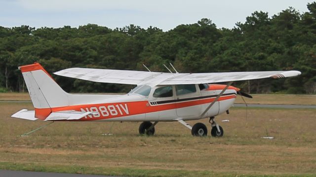 Cessna Skyhawk (N8881V) - Parked at Chatham Municipal Airport, 20 August 2021.