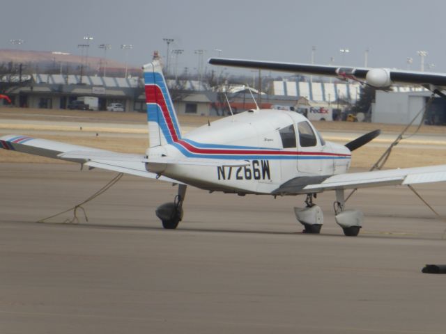 Piper Cherokee (N7266W)