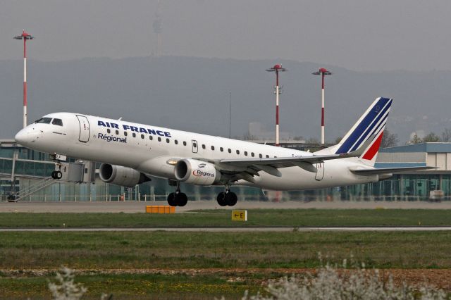 Embraer ERJ-190 (F-HBLF)