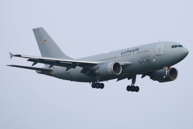 Airbus A310 (GAF1025)