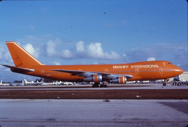 N749WA — - I rode this aircraft from DFW to HNL on 4/8/79,  its first day of service with Braniff.  The aircraft was leased from World.