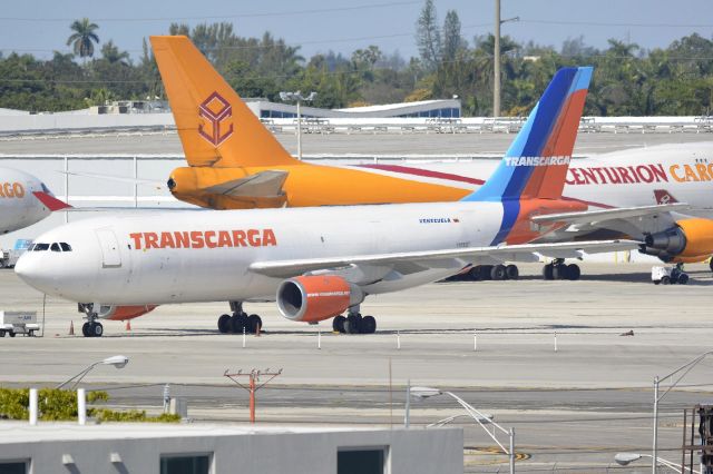 Airbus A300F4-200 (YV-560T)