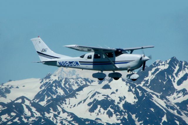 Cessna 206 Stationair (N858DW)