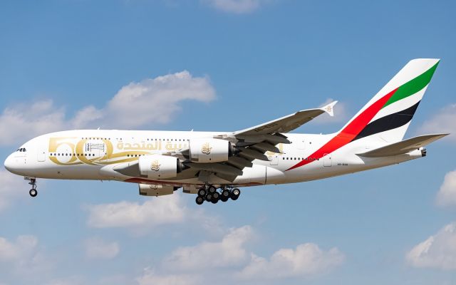 Airbus A380-800 (A6-EUU)