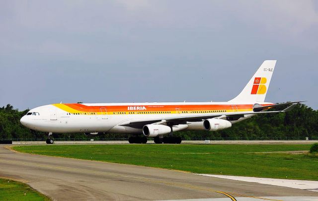 Airbus A340-200 (EC-GLE) - IBERIA A342 TAXING TO THE GATE ON MDSD AIRPORT!