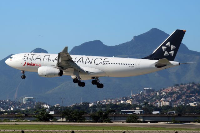 Airbus A330-300 (N342AV)