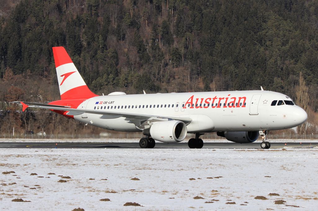 Airbus A320 (OE-LBT)