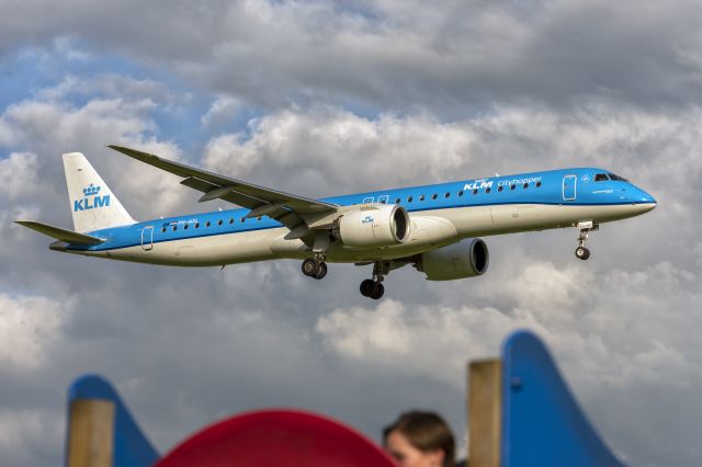 EMBRAER ERJ-190-400 (PH-NXL) - 21st July, 2024: View of Flight KL 1037 about to touch down on runway 23R at Manchester from the children's playground at the Airport Pub. 