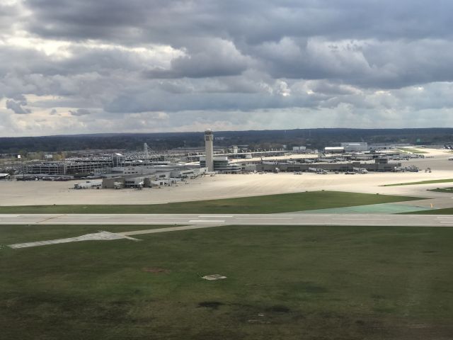 McDonnell Douglas MD-90 — - Hopkins International looking pretty quiet.