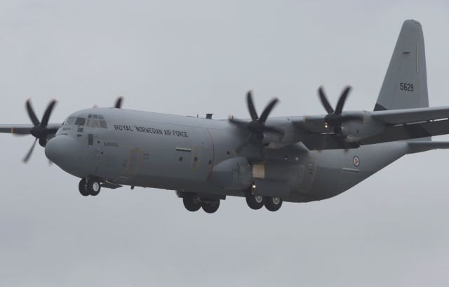 Lockheed C-130 Hercules (N5629)