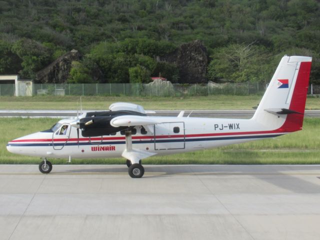 De Havilland Canada Twin Otter (PJ-WIX)