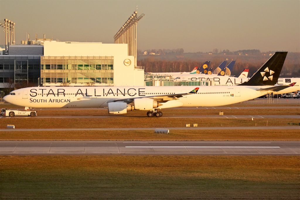Airbus A340-600 (ZS-SNC)