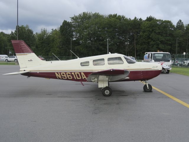 Piper Cherokee (N961DA)