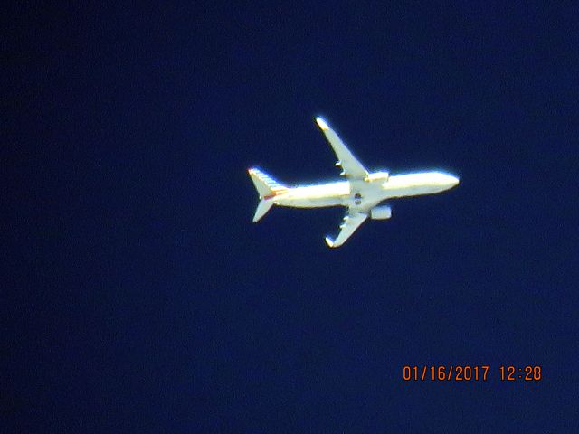 Boeing 737-800 (N983AN)