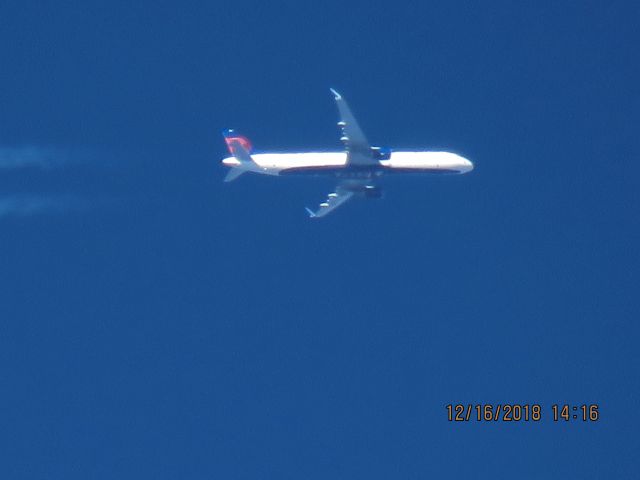 Airbus A321 (N325DN)