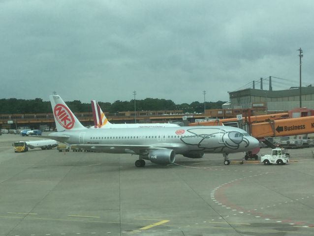 de Havilland Dash 8-400 (D-ABHK)