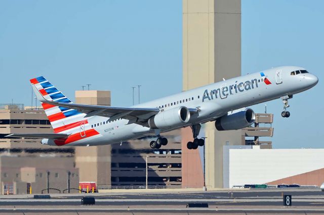 Boeing 757-200 (N203UW) - American Boeing 757-23N N203UW at Phoenix Sky Harbor on January 23, 2018.