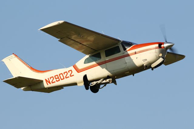 Cessna Centurion (N29022)
