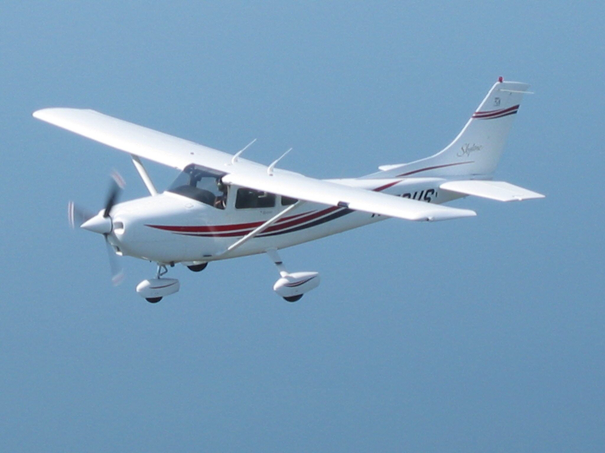 Cessna Skylane (N72US)