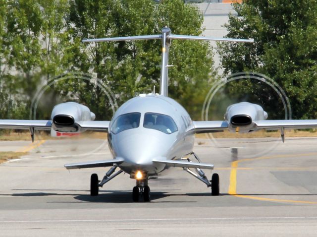 Piaggio P.180 Avanti (D-INKY)