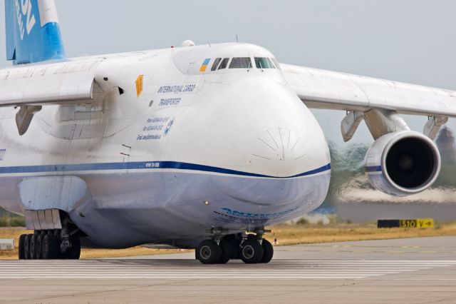 Antonov An-124 Ruslan (UR-82027)