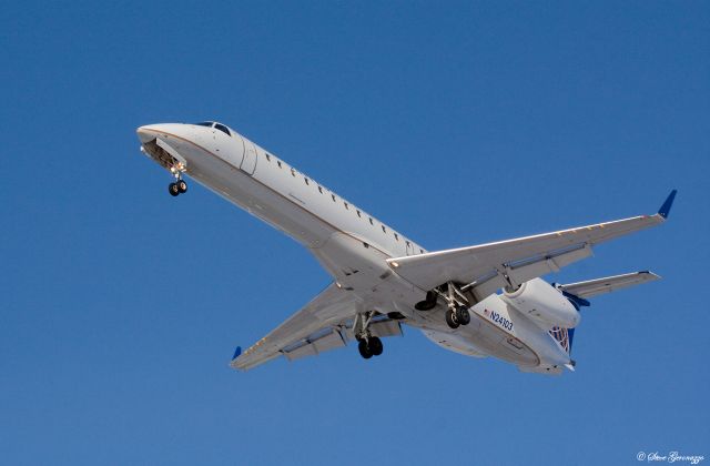 Embraer EMB-145XR (N24103) - Flight BTA 2224 landing in Quebec City on 2011-01-16.