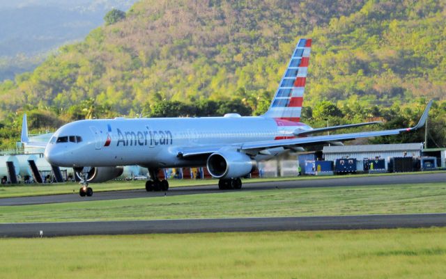 Boeing 757-200 (N175AN)