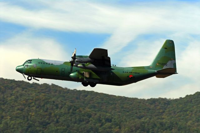 Lockheed C-130 Hercules — - Republic of Korea Air Force C-130H