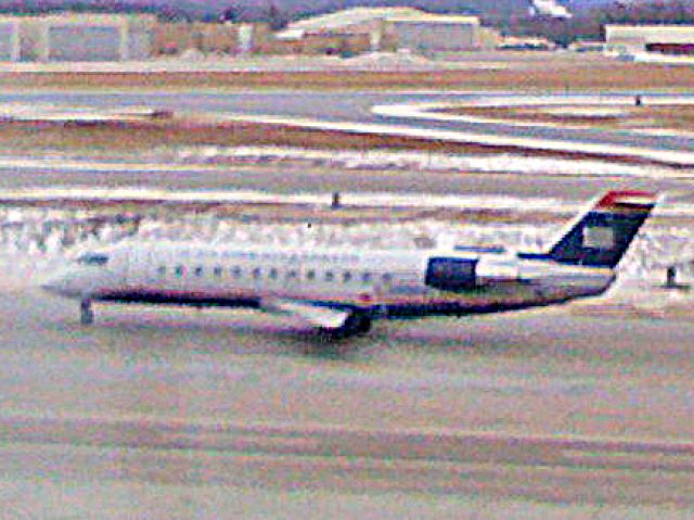 Canadair Regional Jet CRJ-200 (AWI597B)