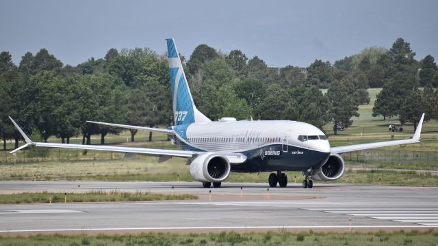 Boeing 737 MAX 7 (N7201S) - Boeing 737 MAX 7 holding short of RWY 17L at Colorado Springs Airport. This is Boeings first and only 737 MAX 7, so far, and is still conducting flight testing prior to production. 