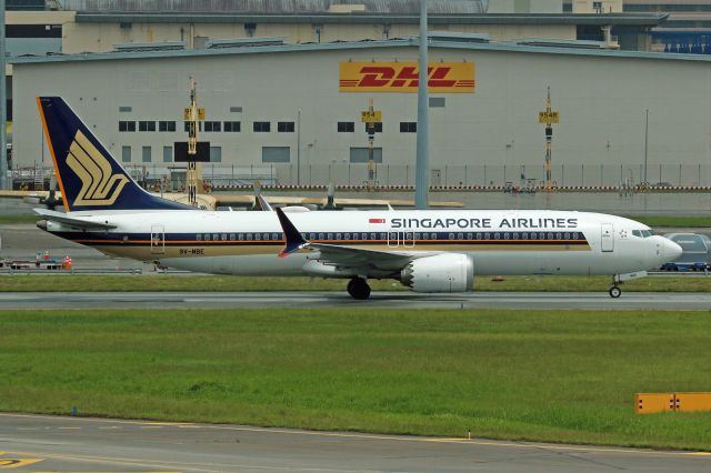 Boeing 737 MAX 8 (9V-MBE)