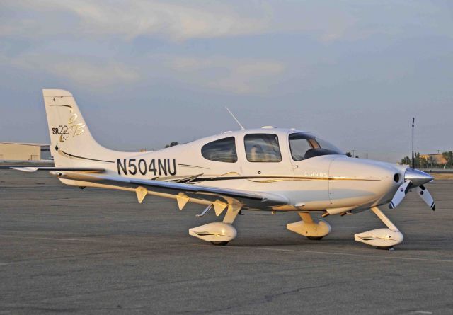 Cessna Skylane (N504NU)