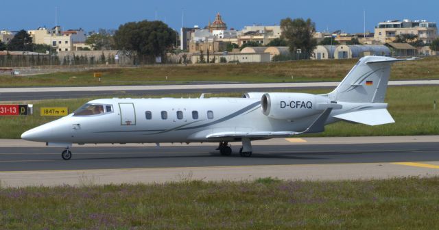 Learjet 60 (D-CFAQ) - On taxiway Delta