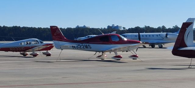 Cirrus SR-22 (N322MS)