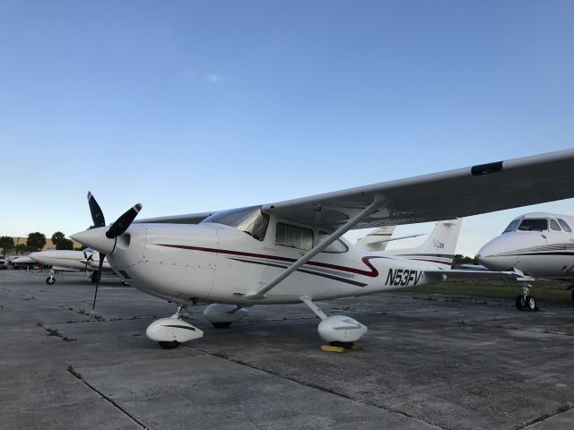 Cessna Skylane (N53FV)