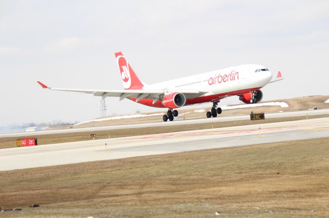 Airbus A330-300 (D-ALPJ)